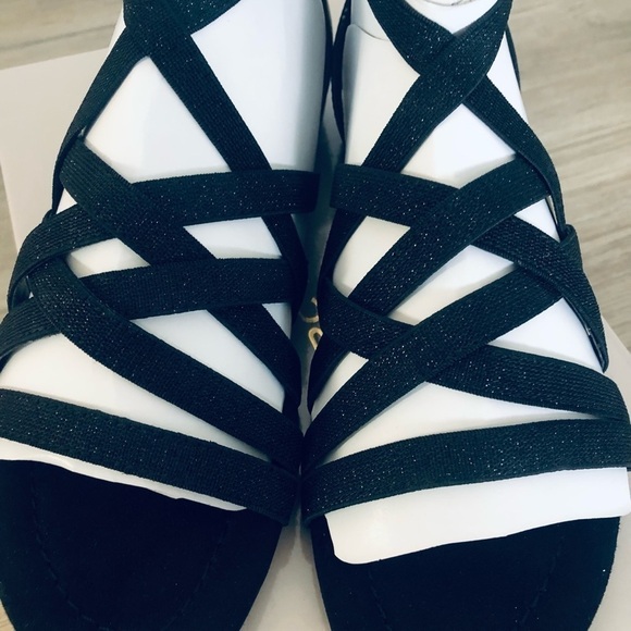 Marc Fisher Woman Black Cross Weave Stretch Sandals, Size 8 - Picture 7 of 10